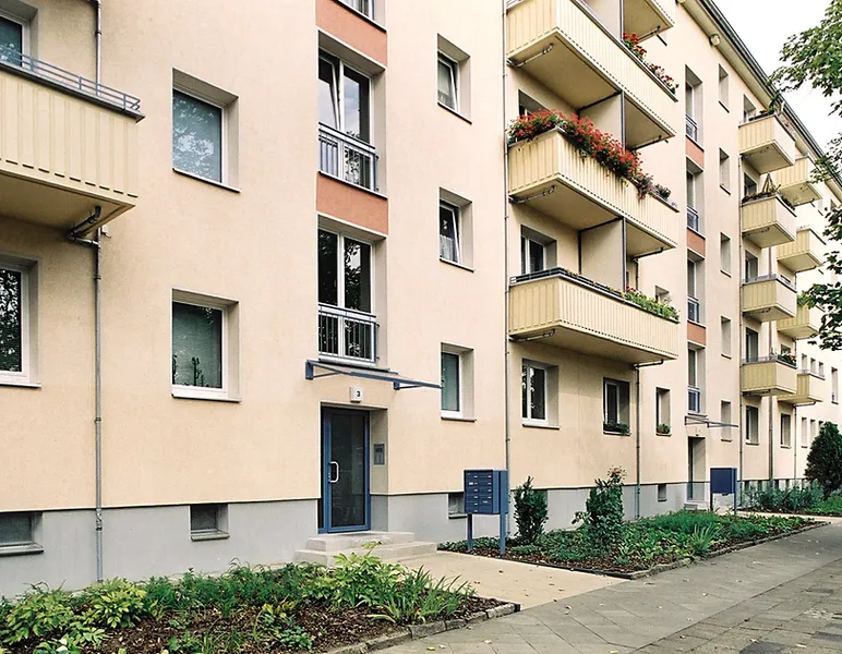 3-Zimmer-Wohnung im Hochparterre. Das Badzimmer ist mit einer Dusche ausgestattet . — photo 1